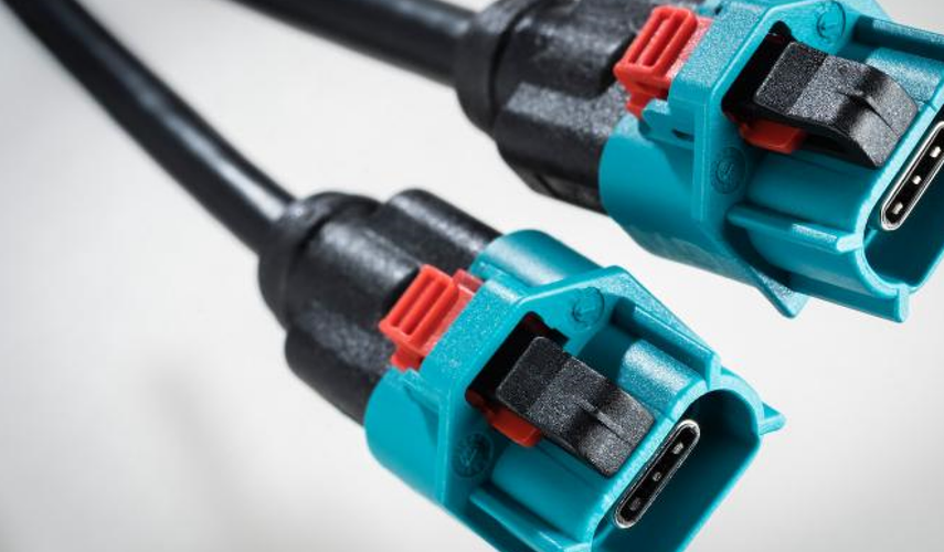 汽车内饰娱乐信息化，PBT助力电子连接器减重高速率传输