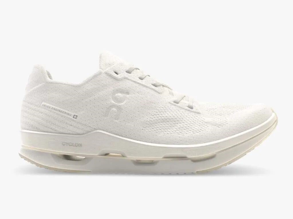 环保跑者的新选择：100%可回收的高性能跑鞋