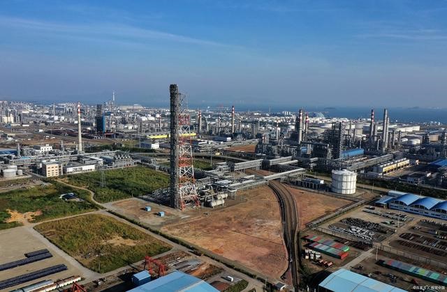 巴斯夫一季报超预期，宣布聚氨酯等再度提价，国内化工股怎么走？