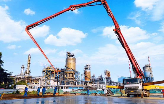 仪征化纤年产300万吨PTA项目实现土建逐步交安